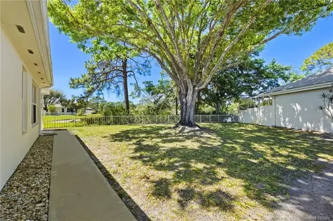 7628 SE Autumn Lane Hobe Sound FL 33455