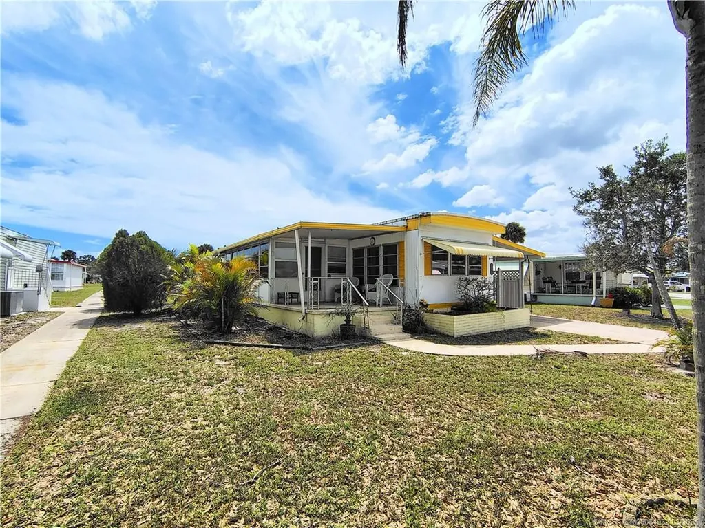 2465 SE Penny Lane Stuart FL 34994