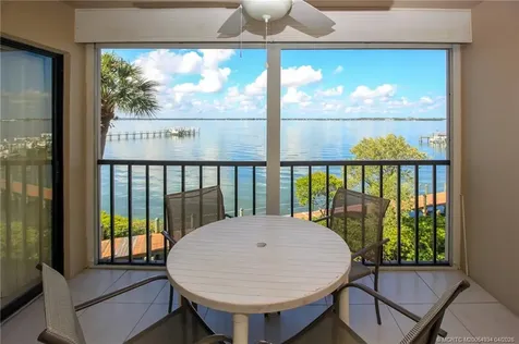 4680 NE Sandpebble Trace Stuart FL 34996