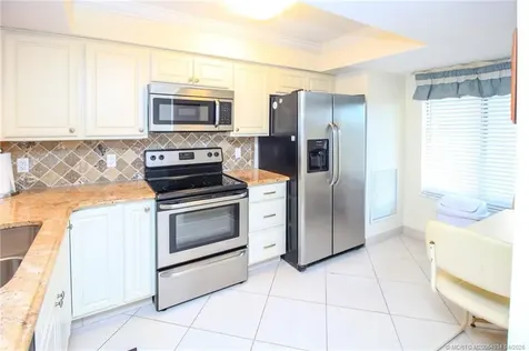 4680 NE Sandpebble Trace Stuart FL 34996
