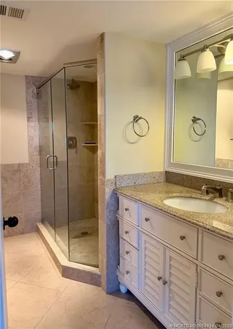 4680 NE Sandpebble Trace Stuart FL 34996