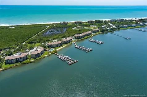 4680 NE Sandpebble Trace Stuart FL 34996