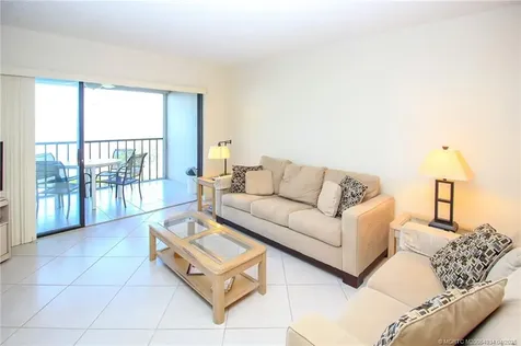 4680 NE Sandpebble Trace Stuart FL 34996