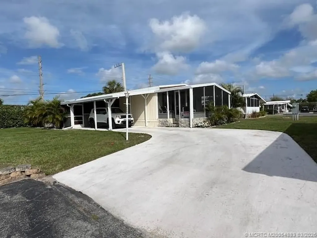 58066 Bahama Bay Boynton Beach FL 33436