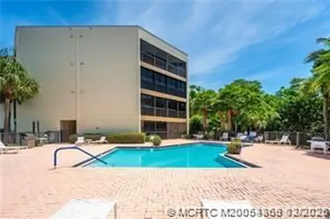 221 NE Plantation Road Stuart FL 34996