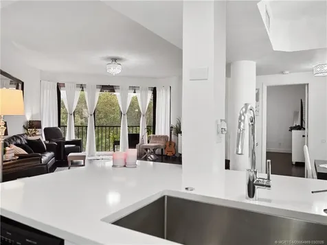 221 NE Plantation Road Stuart FL 34996