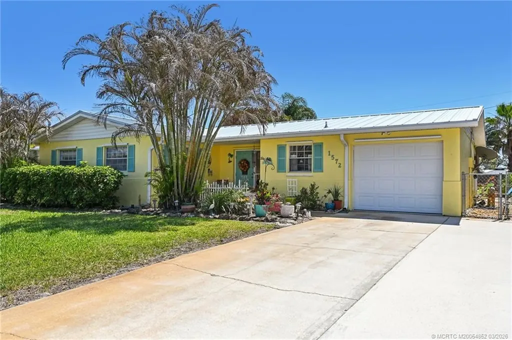 1572 NE 22nd Street Jensen Beach FL 34957