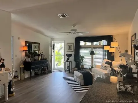 2555 Pga Boulevard Palm Beach Gardens FL 33410