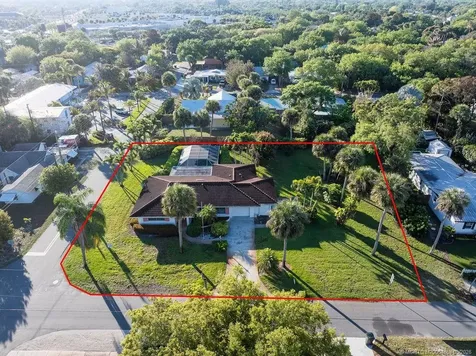 701 SW Cleveland Avenue Stuart FL 34994