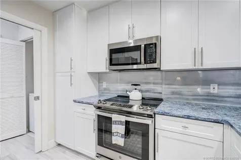 391 NE Plantation Road Stuart FL 34996