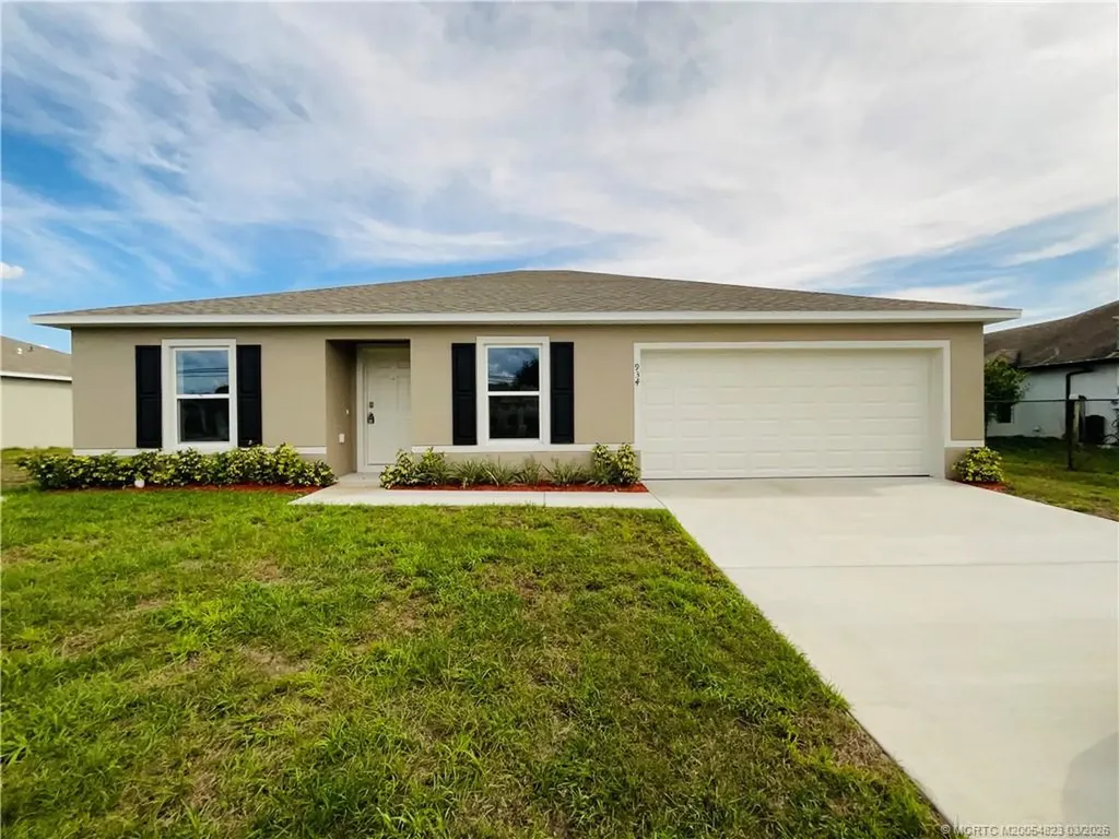 934 SW Mcdevitt Avenue Port St Lucie FL 34953