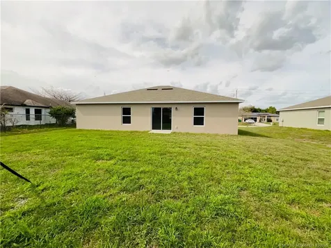 934 SW Mcdevitt Avenue Port St Lucie FL 34953