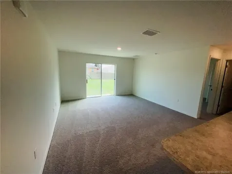 934 SW Mcdevitt Avenue Port St Lucie FL 34953