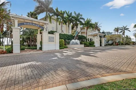 215 NW Flagler Avenue Stuart FL 34994