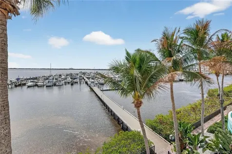 215 NW Flagler Avenue Stuart FL 34994