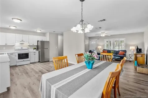 1673 SE Lyngate Drive Port St Lucie FL 34952