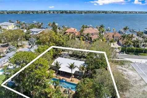 892 SE Saint Lucie Boulevard Stuart FL 34996