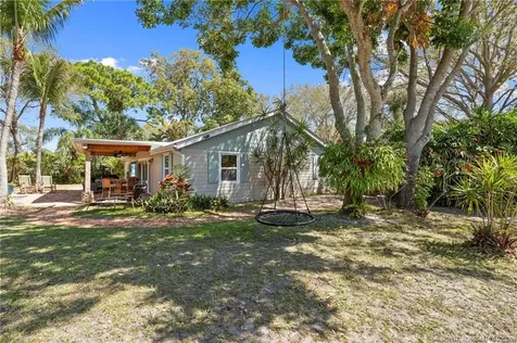 892 SE Saint Lucie Boulevard Stuart FL 34996