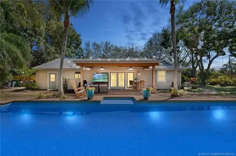 892 SE Saint Lucie Boulevard Stuart FL 34996