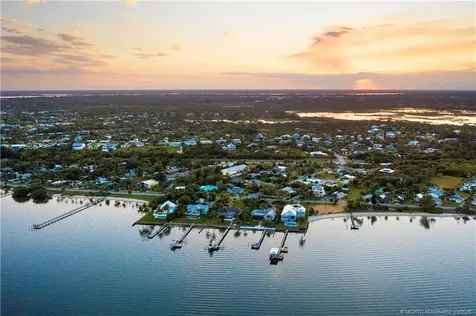 912 NE Sandalwood Place Jensen Beach FL 34957
