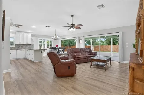 9275 SE Mercury Street Hobe Sound FL 33455