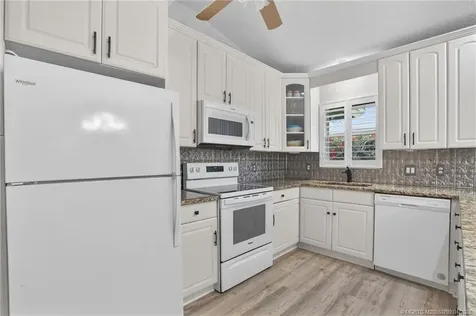 9275 SE Mercury Street Hobe Sound FL 33455