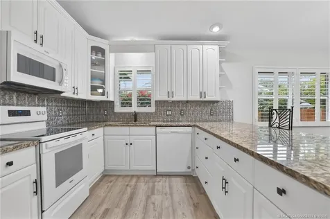 9275 SE Mercury Street Hobe Sound FL 33455