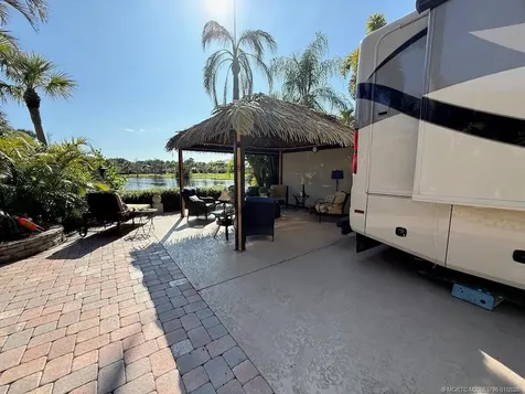 462 NW Sandtrap Lane Port St Lucie FL 34986