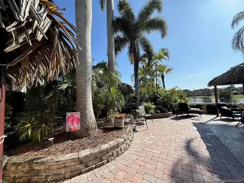 462 NW Sandtrap Lane Port St Lucie FL 34986