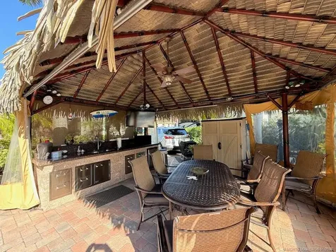462 NW Sandtrap Lane Port St Lucie FL 34986