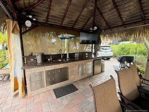 462 NW Sandtrap Lane Port St Lucie FL 34986