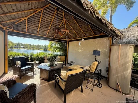 462 NW Sandtrap Lane Port St Lucie FL 34986