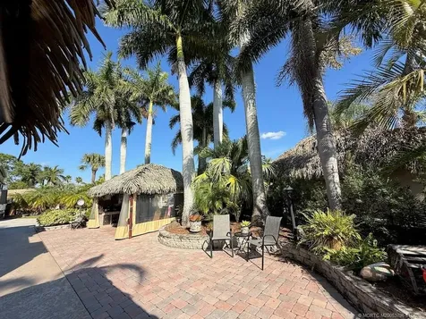 462 NW Sandtrap Lane Port St Lucie FL 34986