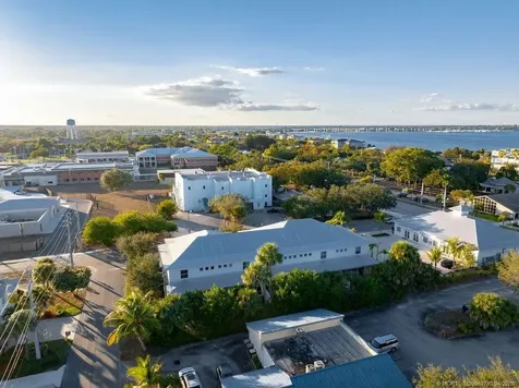 411 SE High School Avenue Stuart FL 34994