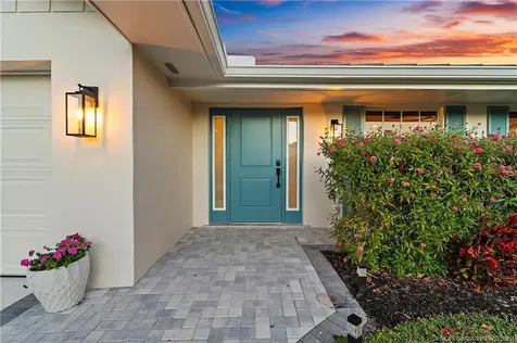 3881 SE Fairway W Stuart FL 34997