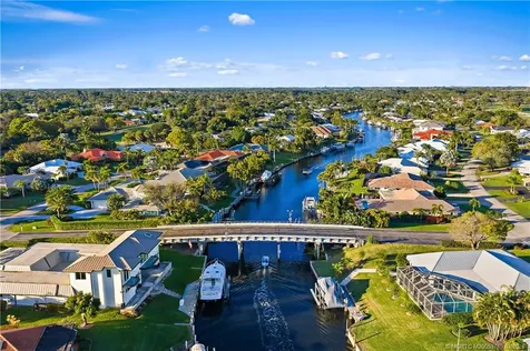 3881 SE Fairway W Stuart FL 34997
