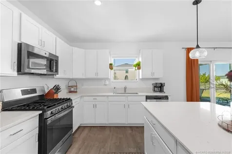 6300 NW Leafmore Lane Port St Lucie FL 34987