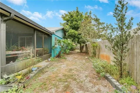 401 SW Ewing Avenue Port St Lucie FL 34983