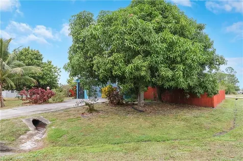 401 SW Ewing Avenue Port St Lucie FL 34983