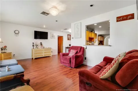 401 SW Ewing Avenue Port St Lucie FL 34983