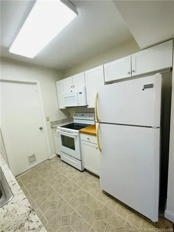 2031 SE Jackson Street Stuart FL 34997