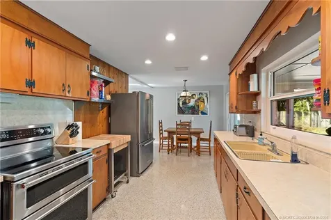 800 Anita Street Fort Pierce FL 34982