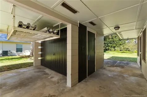 800 Anita Street Fort Pierce FL 34982