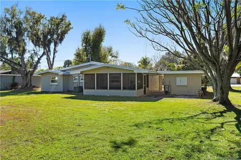 800 Anita Street Fort Pierce FL 34982