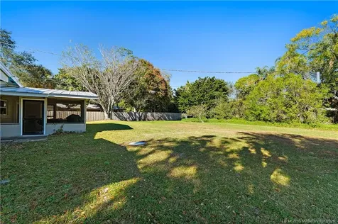 800 Anita Street Fort Pierce FL 34982