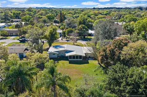 800 Anita Street Fort Pierce FL 34982