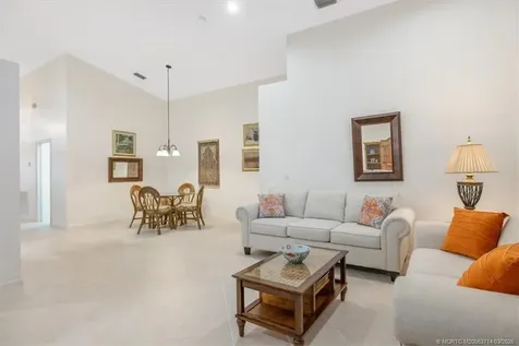 1052 SE Westminster Place Stuart FL 34997