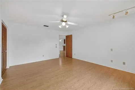 9496 SE Park Street Hobe Sound FL 33455