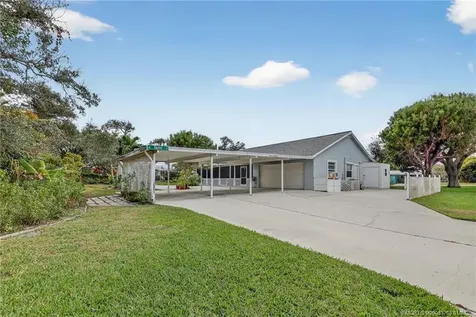 9496 SE Park Street Hobe Sound FL 33455