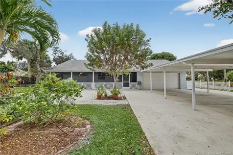 9496 SE Park Street Hobe Sound FL 33455